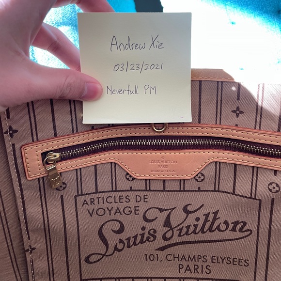 Like New - Louis Vuitton Neverfull PM - Picture 8 of 16